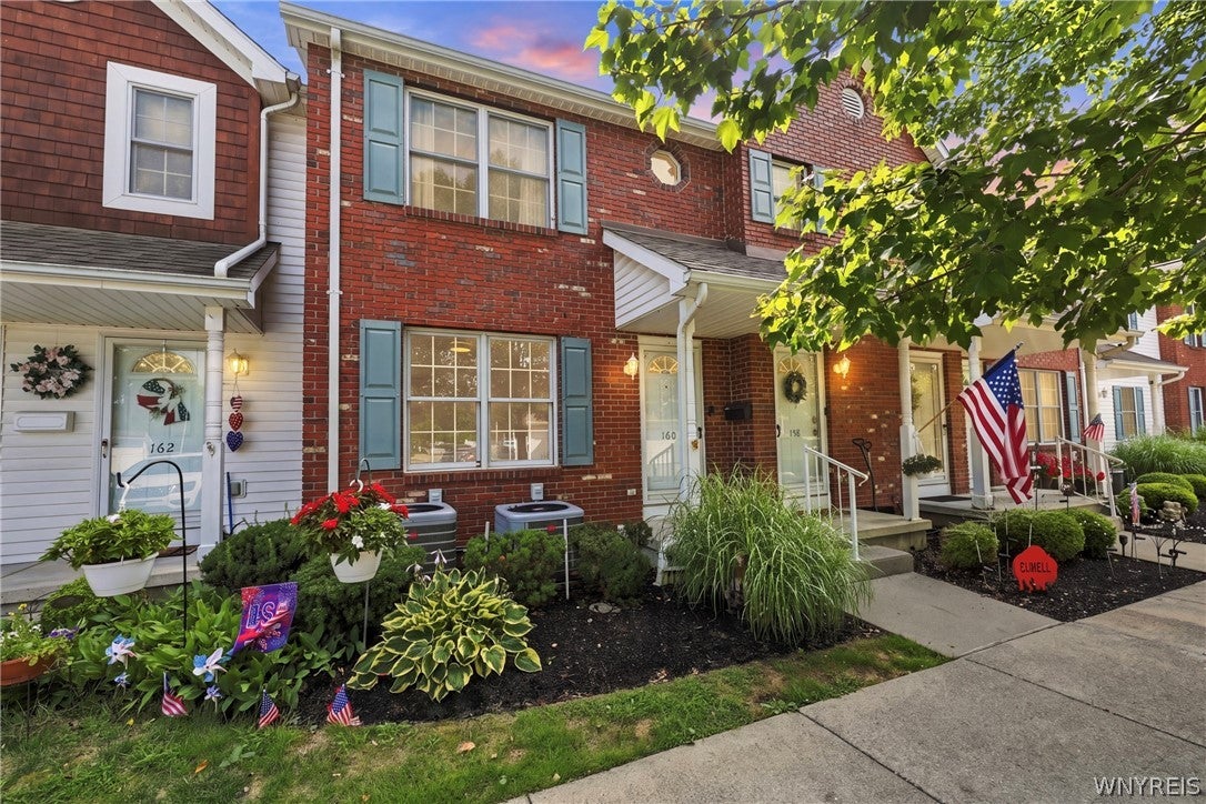 160 Olde Stone Lane
