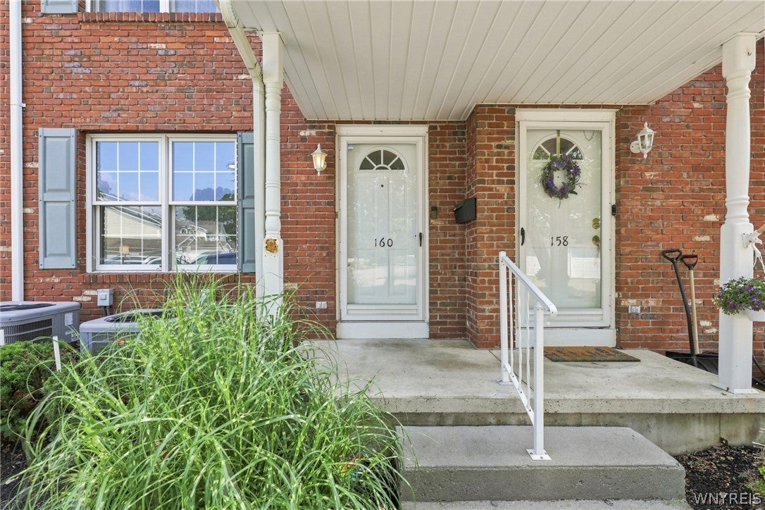 160 Olde Stone Lane