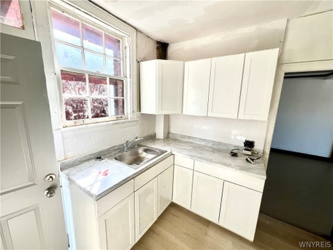 Tiny photo for 565 7th Street, Niagara Falls, NY 14301 (MLS # B1715125)