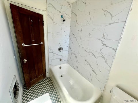 Tiny photo for 565 7th Street, Niagara Falls, NY 14301 (MLS # B1715125)