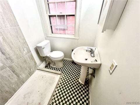 Tiny photo for 565 7th Street, Niagara Falls, NY 14301 (MLS # B1715125)