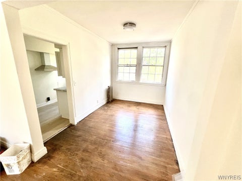Tiny photo for 565 7th Street, Niagara Falls, NY 14301 (MLS # B1715125)