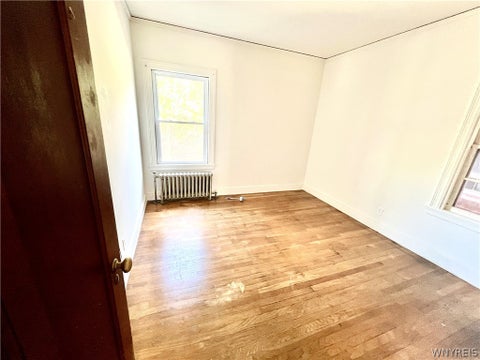 Tiny photo for 565 7th Street, Niagara Falls, NY 14301 (MLS # B1715125)