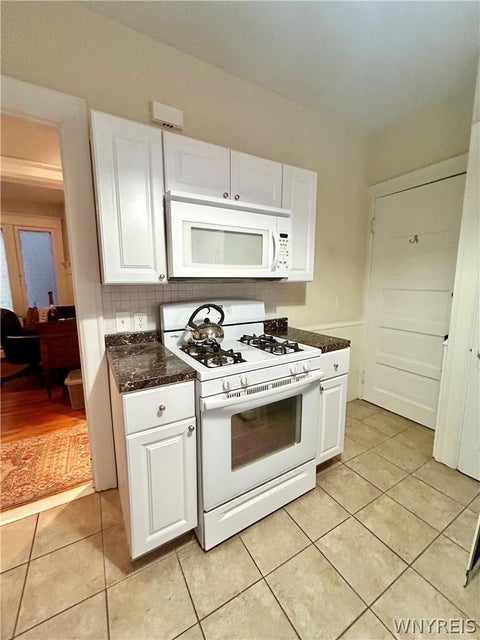 Tiny photo for 711 Lafayette Avenue #Lower, Buffalo, NY 14222 (MLS # B1723782)
