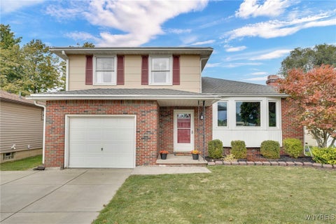 Photo for 150 Castlewood Drive