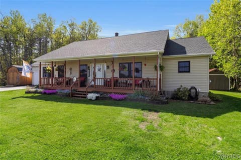 Homes For Sale - 10816 Crump Road<br/> Erie County, Holland, NY 14080