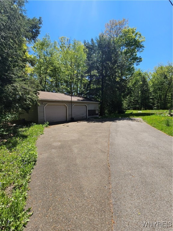 2711 Lenox Road, Collins, New York image 5
