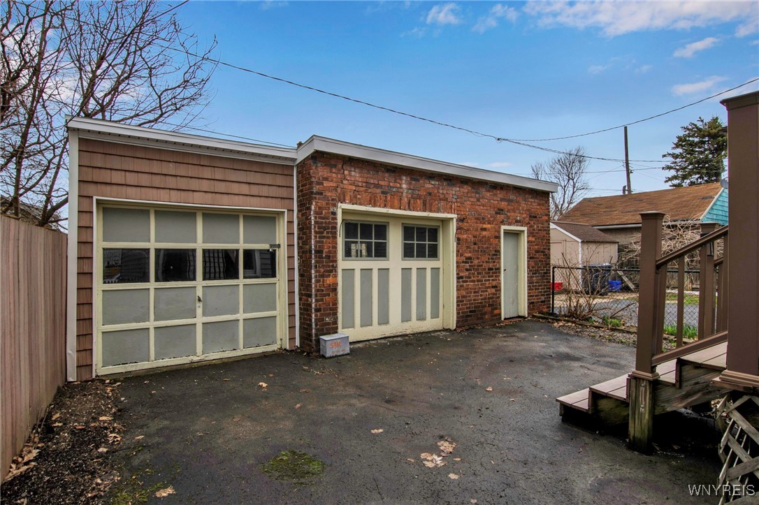 2831 S Park Avenue, Lackawanna, New York image 33