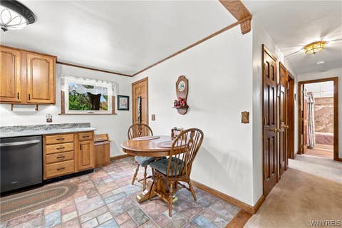 Tiny photo for 624 Alt Boulevard, Grand Island, NY 14072 (MLS # B1709289)