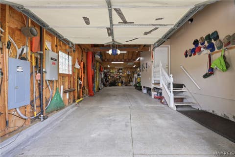 Tiny photo for 624 Alt Boulevard, Grand Island, NY 14072 (MLS # B1709289)