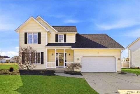 Photo of 72 Michaels Walk Walk, Lancaster, NY 14086 (MLS # B1671687)