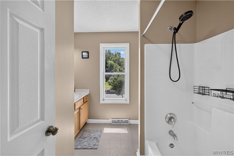 Tiny photo for 28 Apple Blossom Boulevard, Lancaster, NY 14086 (MLS # B1700277)
