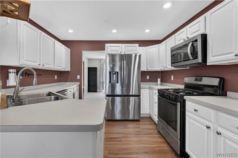 Tiny photo for 28 Apple Blossom Boulevard, Lancaster, NY 14086 (MLS # B1700277)