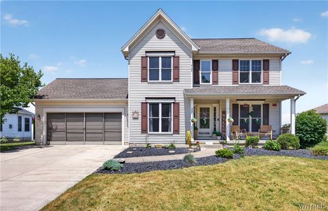 Photo of 28 Apple Blossom Boulevard, Lancaster, NY 14086 (MLS # B1700277)