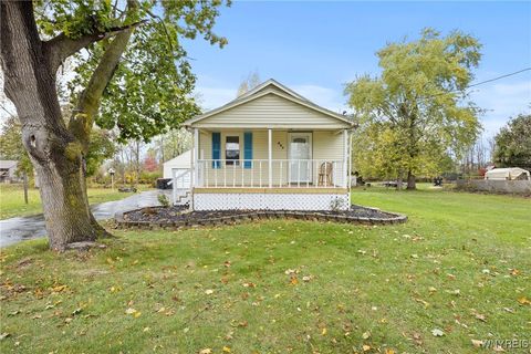 Photo of 457 Aurora Street, Lancaster, NY 14086 (MLS # B1646498)
