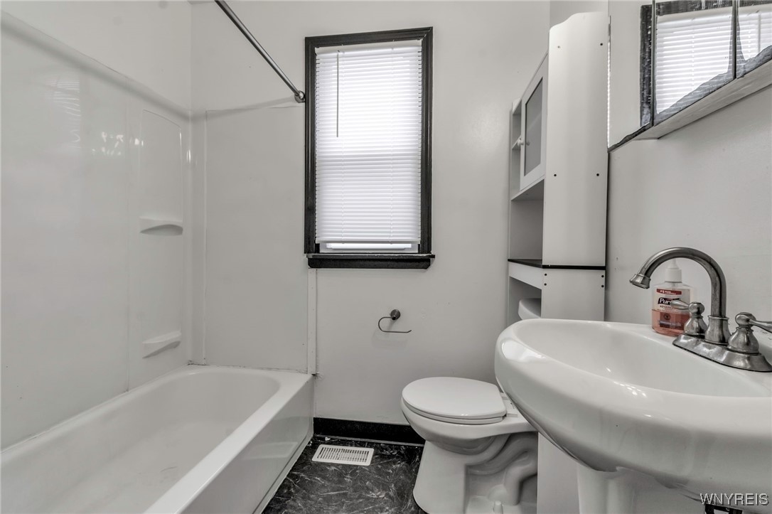 281 Roslyn Ave Avenue, Buffalo, New York image 7