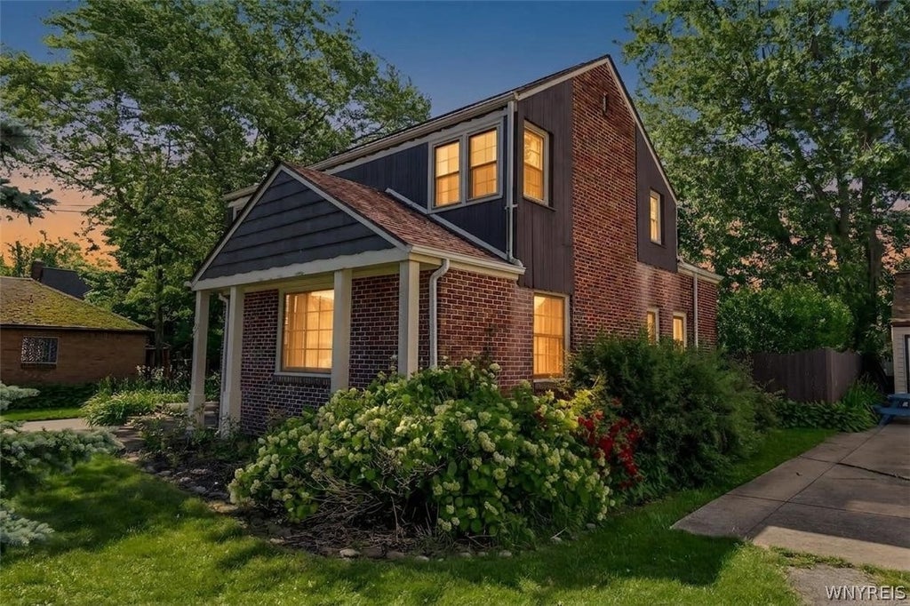 Photo of 389 Stillwell Avenue, Tonawanda, NY 14217 (MLS # B1694218)