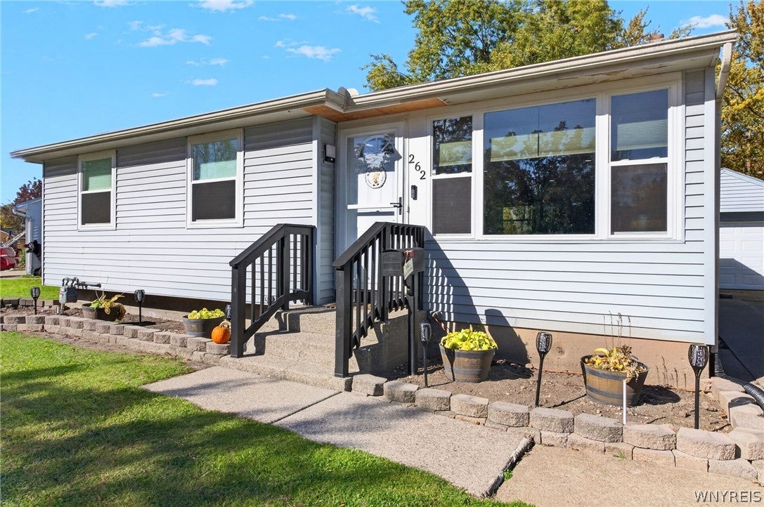 262 Mcnaughton Avenue