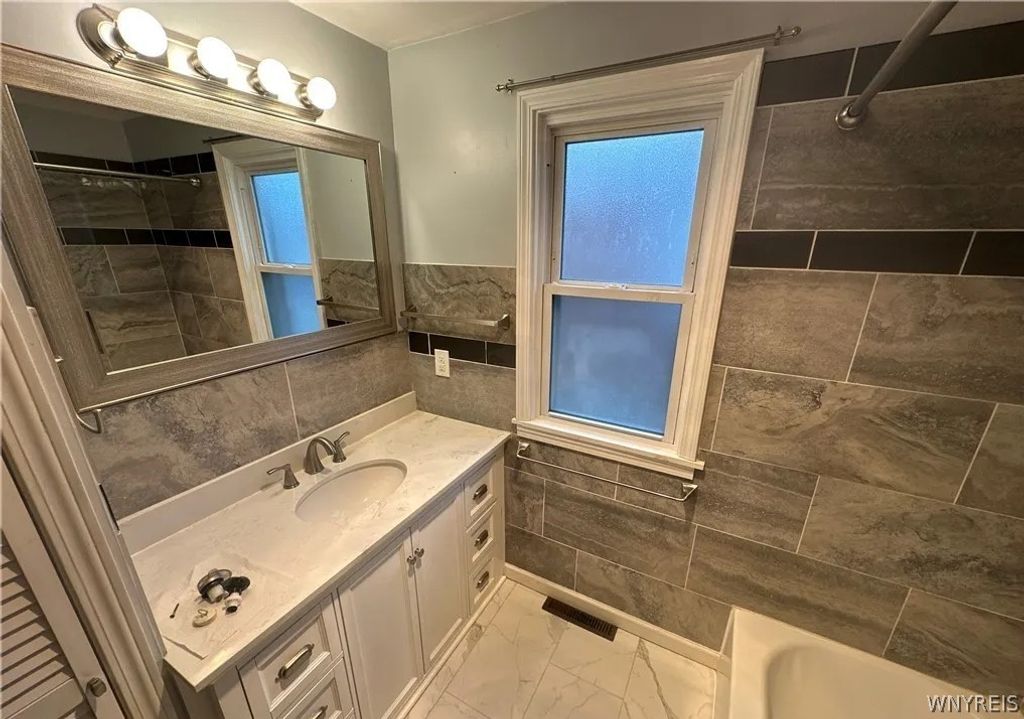 Photo of 298 Skillen Street, Buffalo, NY 14207 (MLS # B1674150)