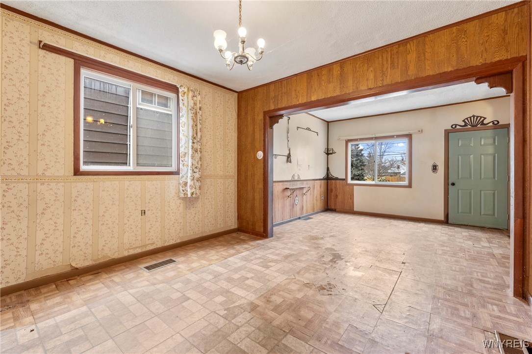 35 Reo Avenue, Cheektowaga, New York image 9