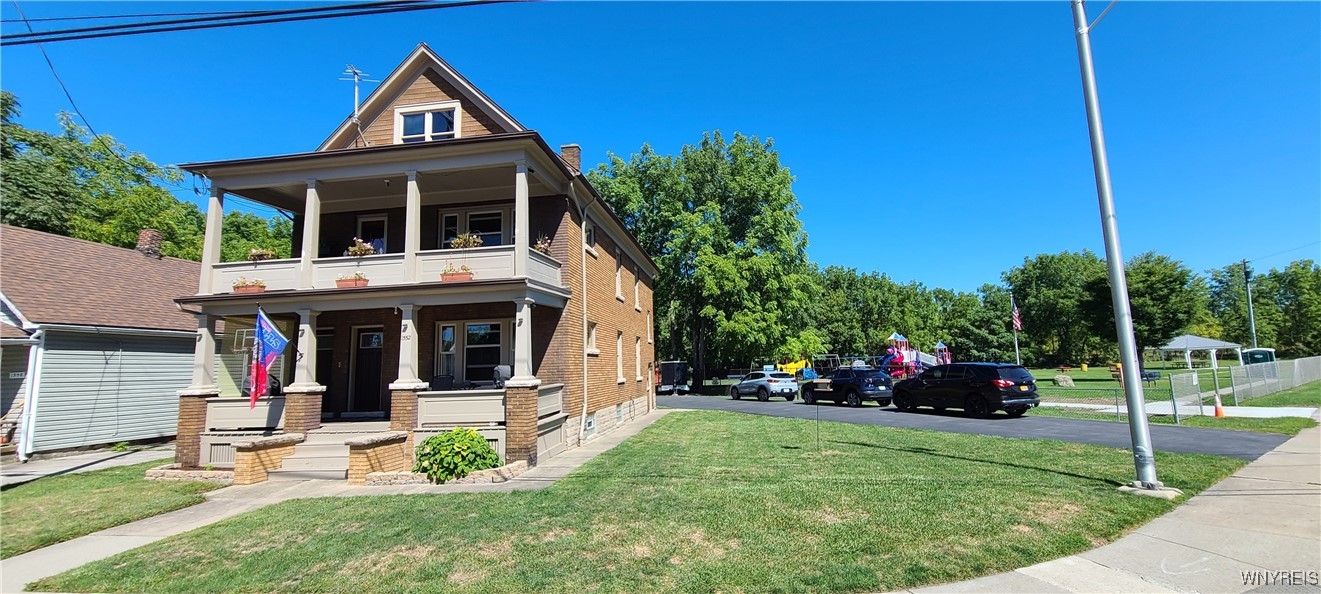 Niagara Falls, New York 14305, United States, 4 Bedrooms Bedrooms, ,2 BathroomsBathrooms,Residential,Active,210551