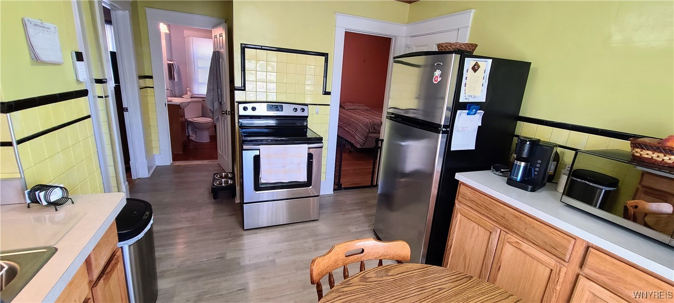 Niagara Falls, New York 14305, United States, 4 Bedrooms Bedrooms, ,2 BathroomsBathrooms,Residential,Active,210551