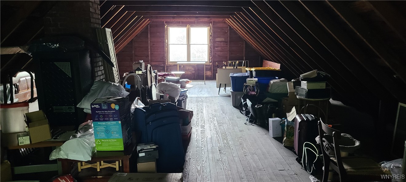 Niagara Falls, New York 14305, United States, 4 Bedrooms Bedrooms, ,2 BathroomsBathrooms,Residential,Active,210551