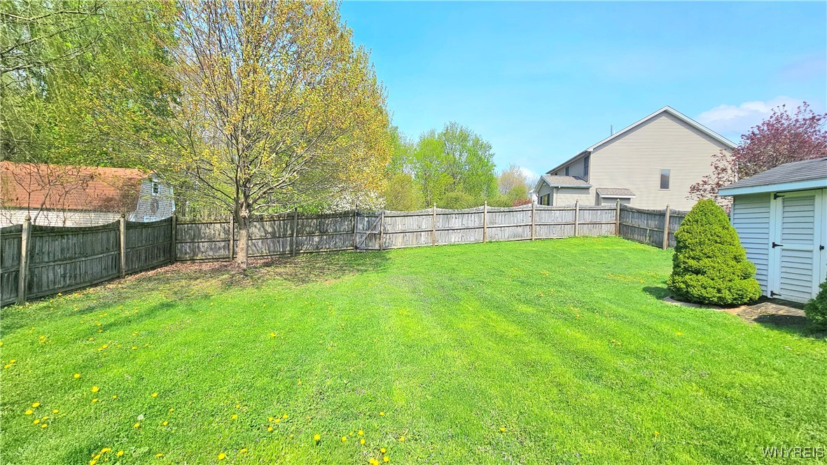 2357 Winterberry Drive, Hamburg, New York image 4