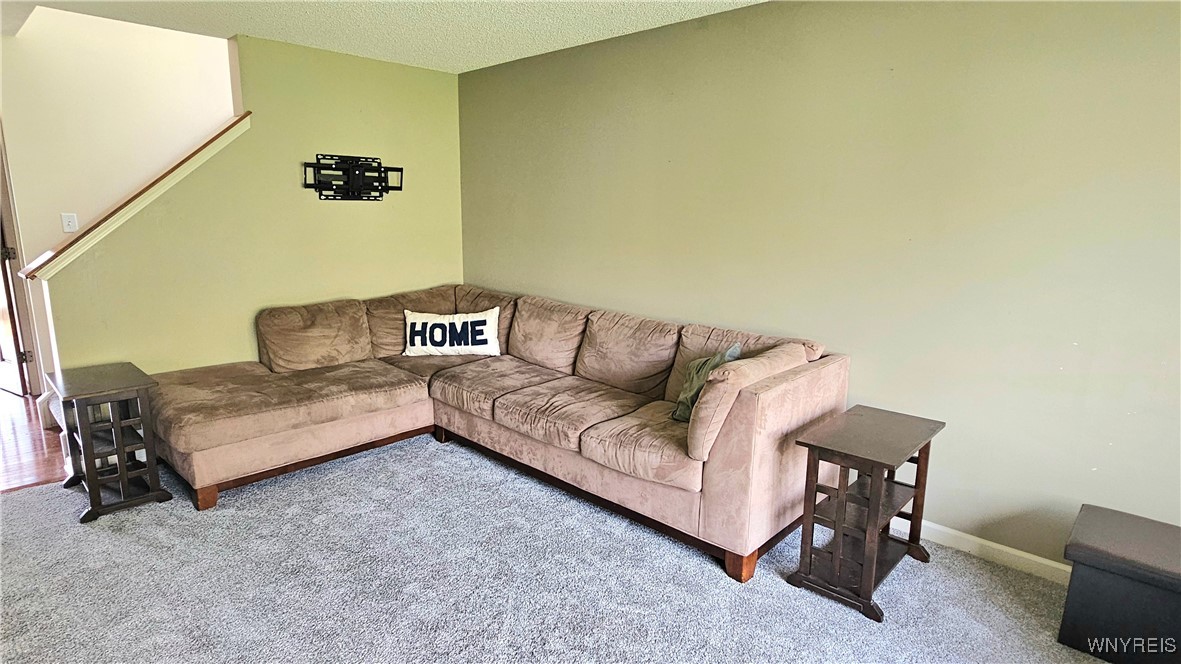 2357 Winterberry Drive, Hamburg, New York image 9