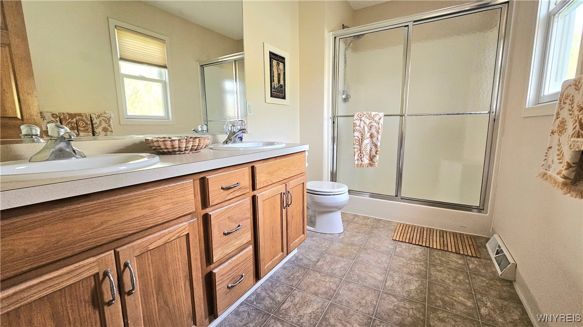 2357 Winterberry Drive, Hamburg, New York image 12
