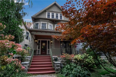 Photo of 345 Richmond Avenue #Upper Rear, Buffalo, NY 14222 (MLS # B1607601)