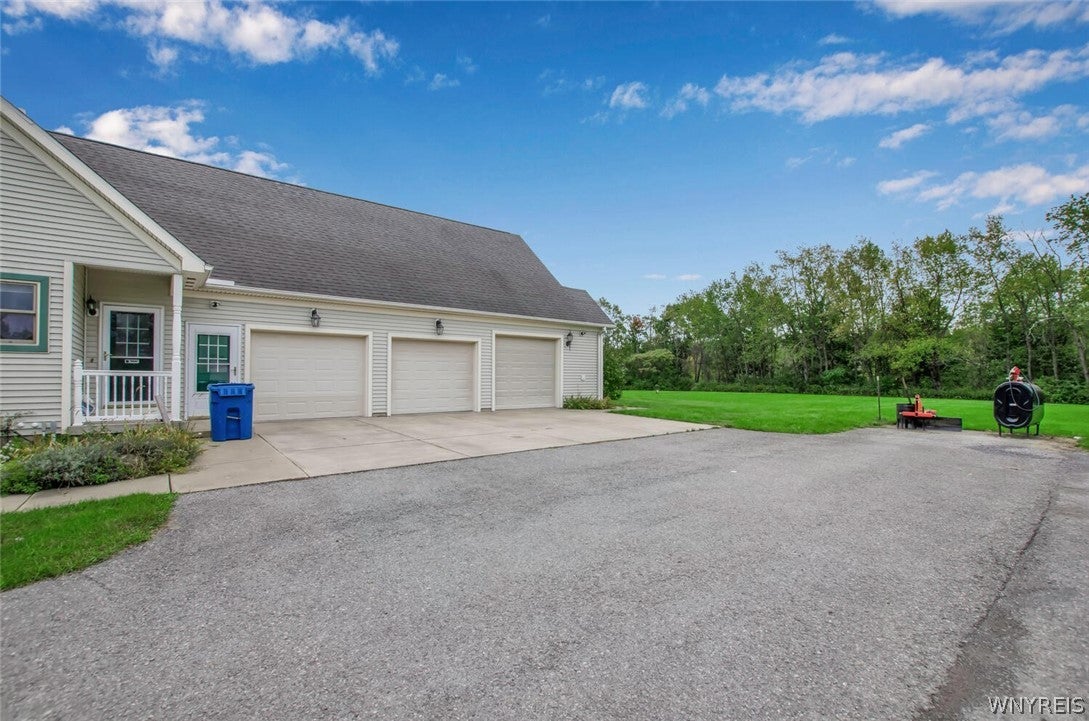 11411 Stolle Road