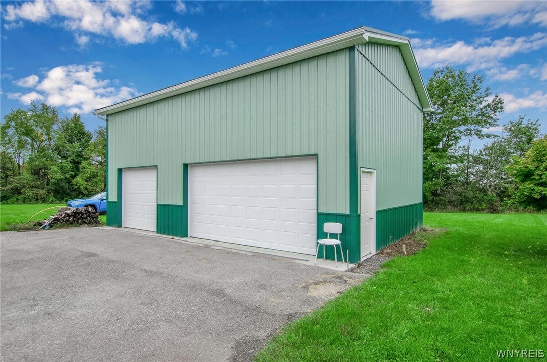 11411 Stolle Road