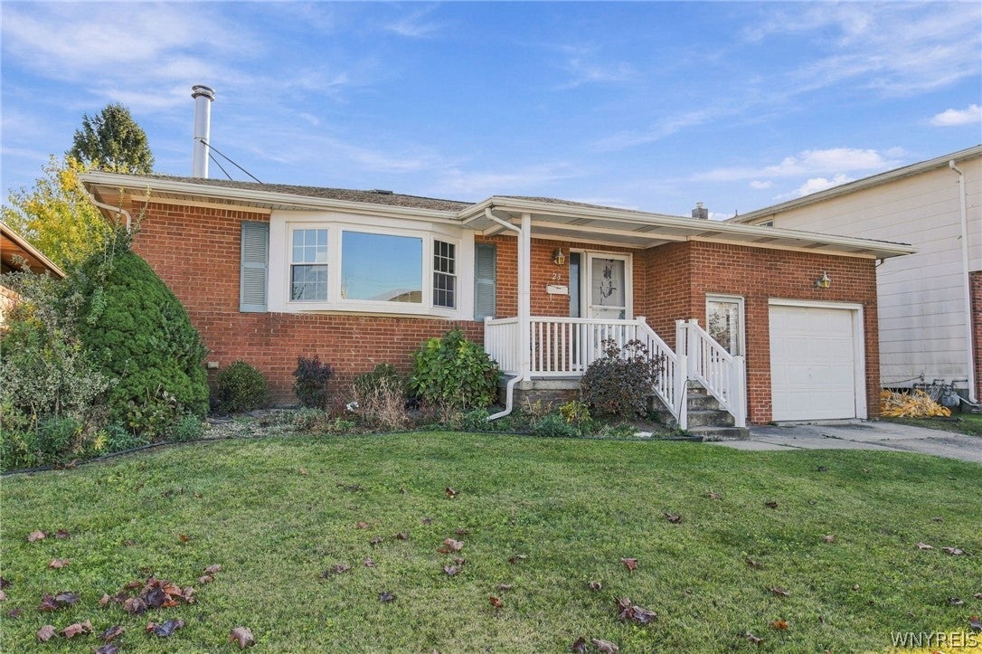 23 Fairoaks Lane