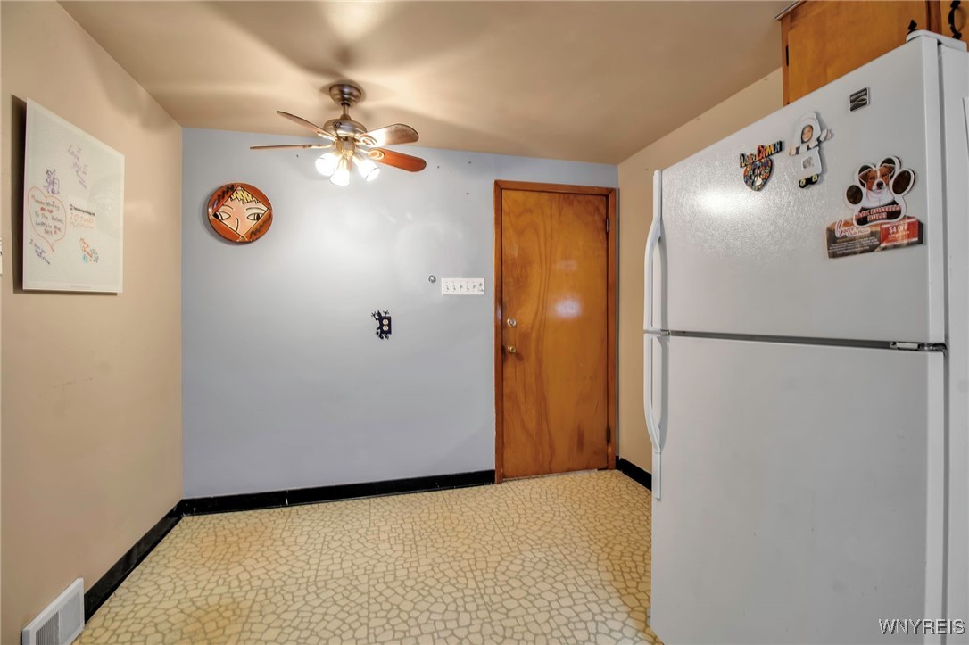 211 Hoover Avenue, Tonawanda, New York image 10
