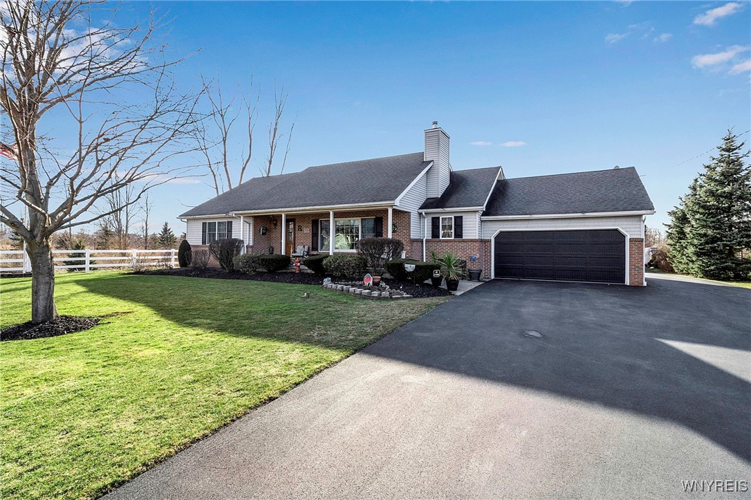 7070 Goodrich Road, Clarence, New York image 1