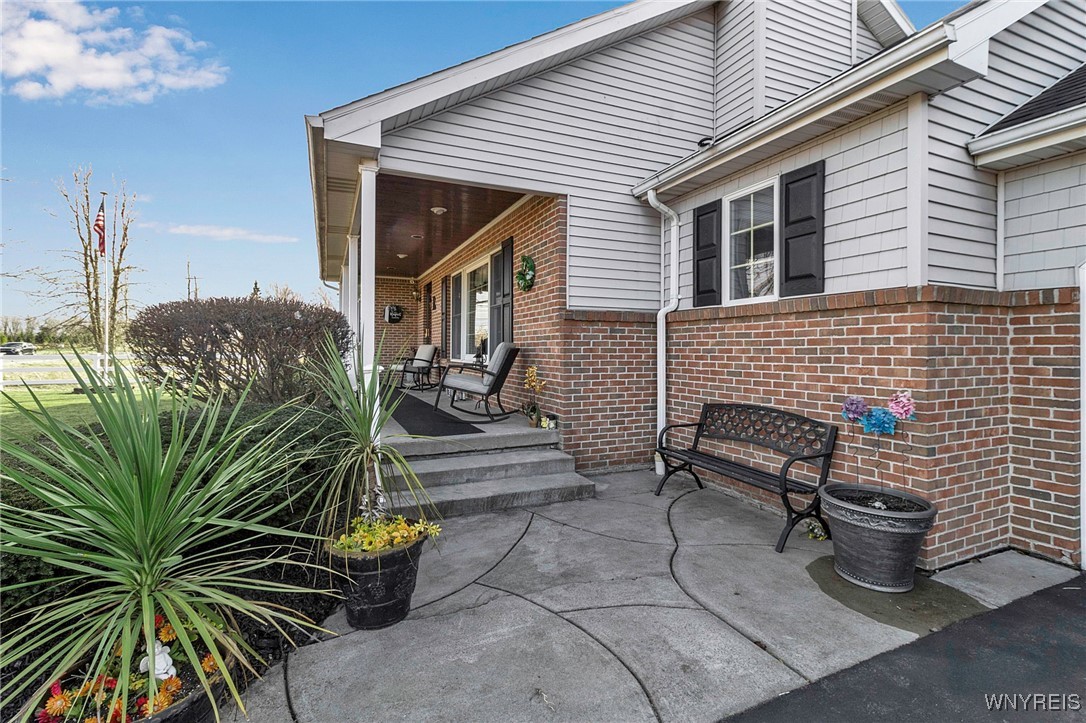 7070 Goodrich Road, Clarence, New York image 4