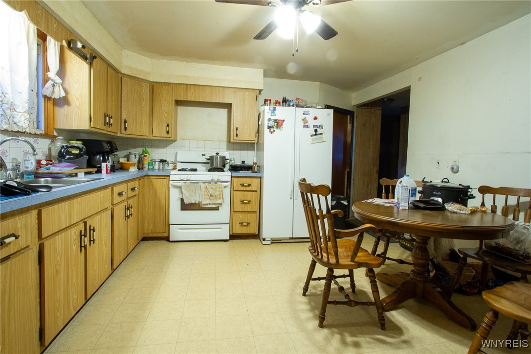 93 Gardenvale Drive, Cheektowaga, New York image 2