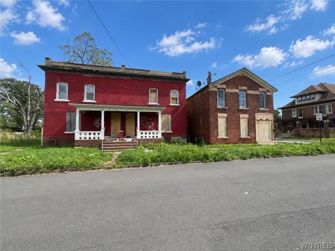 Tiny photo for 1301 13th Street, Niagara Falls, NY 14301 (MLS # B1714411)