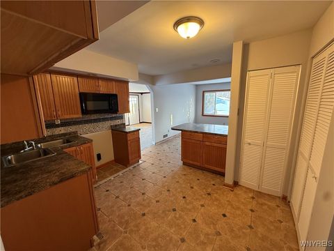 Tiny photo for 4320 Isherwood Drive, Niagara, NY 14305 (MLS # B1660751)