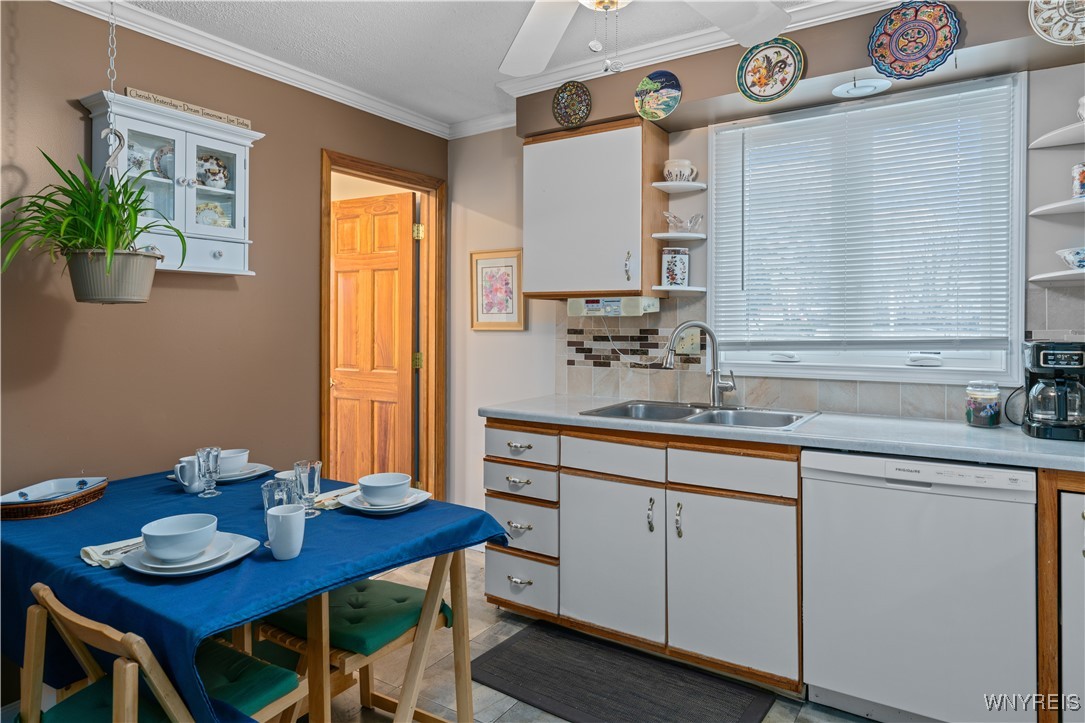 856 Ridge Road, Lackawanna, New York image 16