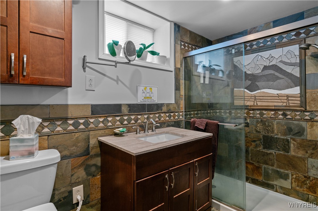 856 Ridge Road, Lackawanna, New York image 28