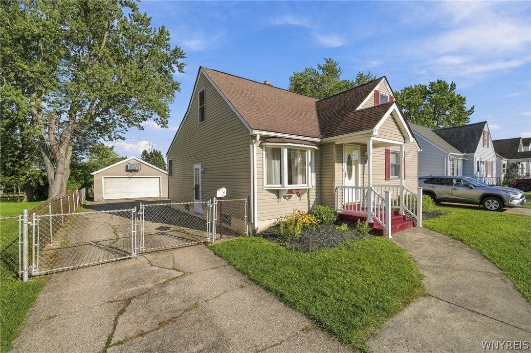 33 Lyndale Court