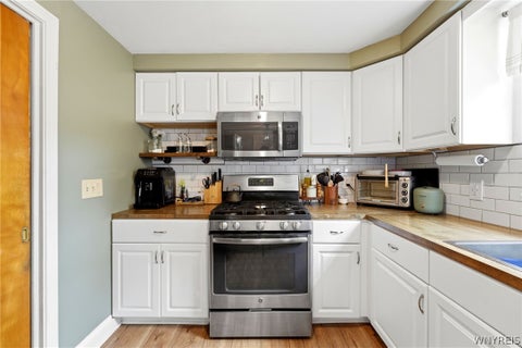 Tiny photo for 114 Sherwin Drive, Tonawanda, NY 14150 (MLS # B1700026)