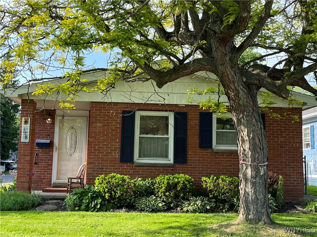118 Erie Street, Lancaster, New York image 1
