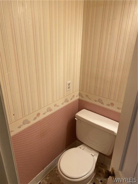 Tiny photo for 595 Seneca Street, Lewiston, NY 14092 (MLS # B1714619)