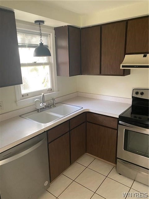 Tiny photo for 595 Seneca Street, Lewiston, NY 14092 (MLS # B1714619)