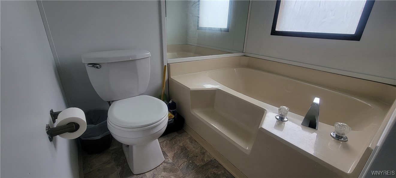 Lockport Town, New York 14094, United States, 2 Bedrooms Bedrooms, ,1 BathroomBathrooms,Residential,Active,172309