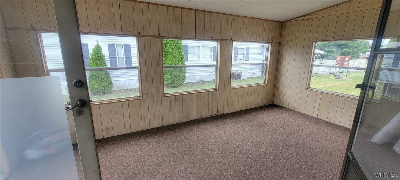 Lockport Town, New York 14094, United States, 2 Bedrooms Bedrooms, ,1 BathroomBathrooms,Residential,Active,172309