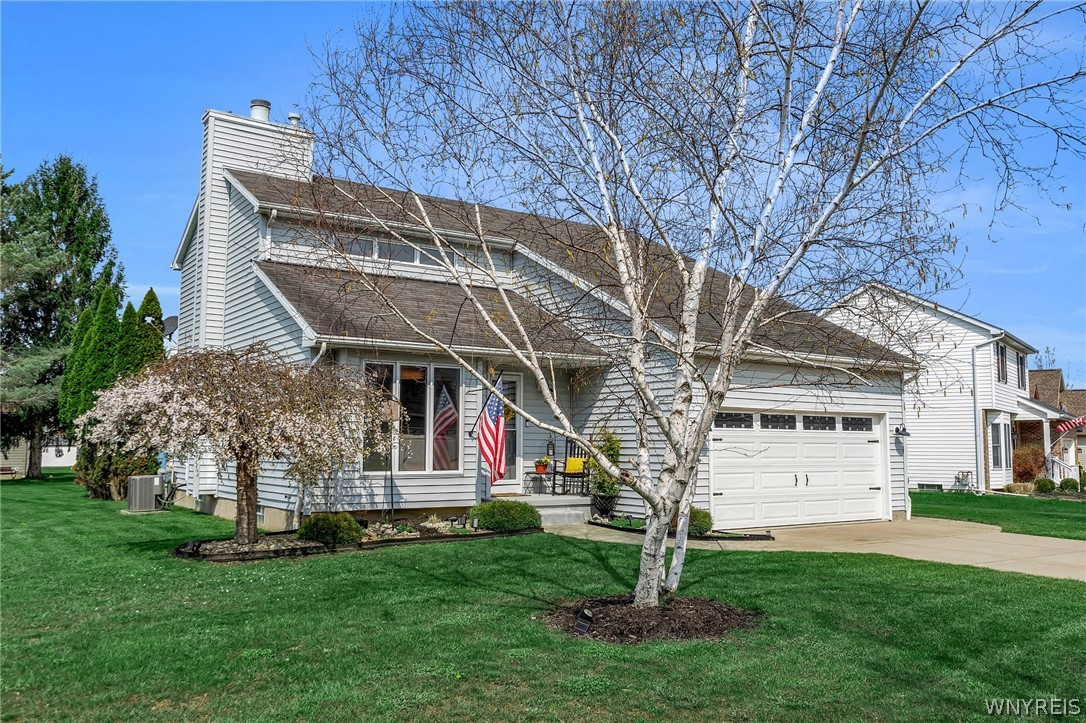 2 W Lake Forest Parkway